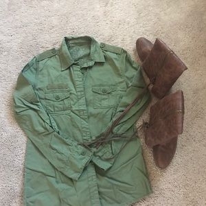 Sound & matter olive green long sleeve shirt